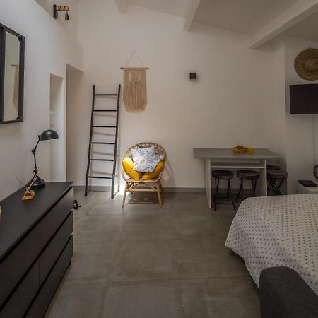 Appartement Terrasse Climatise Calme En Centre-Ville Л'Иль-сюр-ла-Сорг Экстерьер фото