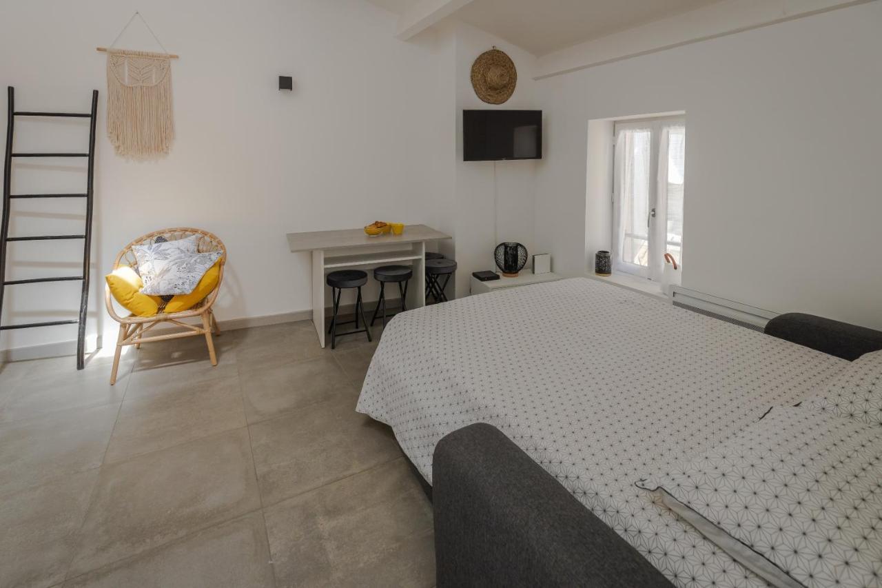 Appartement Terrasse Climatise Calme En Centre-Ville Л'Иль-сюр-ла-Сорг Экстерьер фото