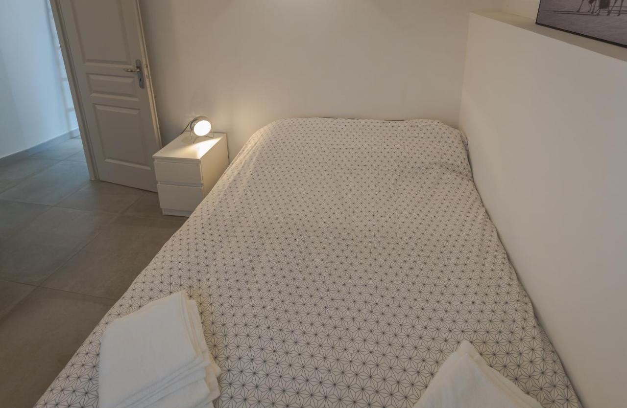Appartement Terrasse Climatise Calme En Centre-Ville Л'Иль-сюр-ла-Сорг Экстерьер фото